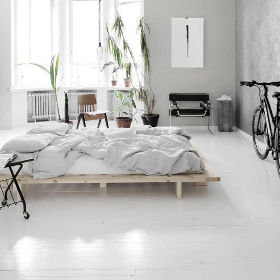 Cama japonesa minimalista serenity de roble natural ia generativa